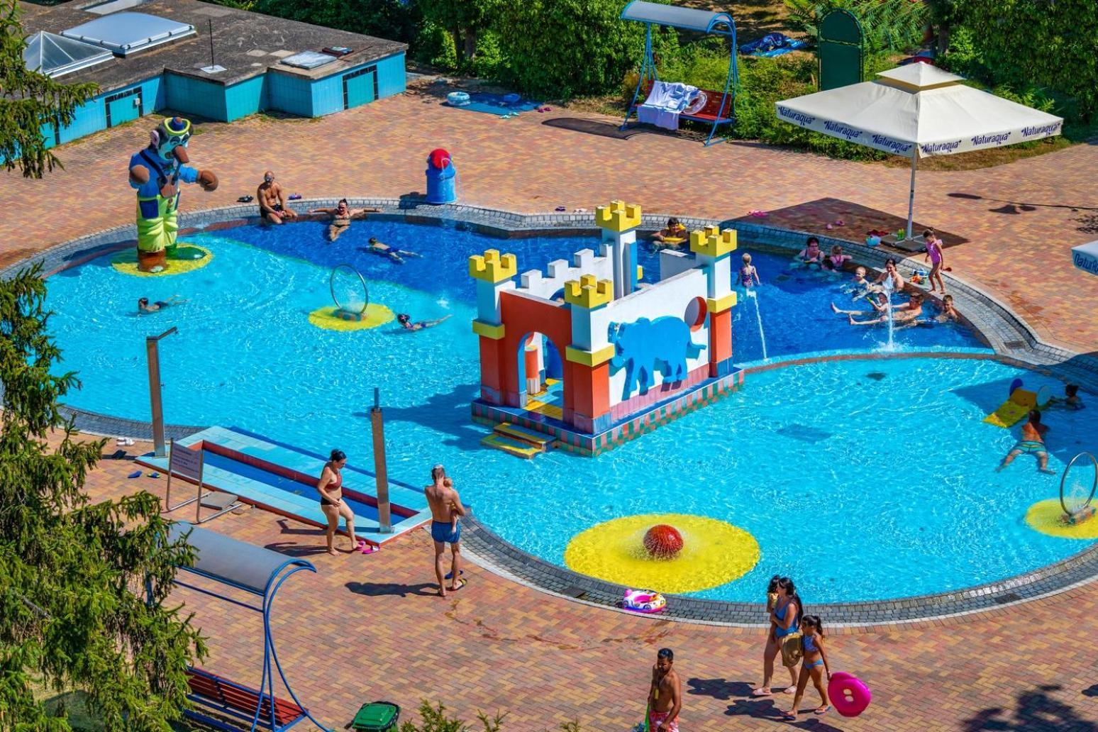 Gunaras Resort Spa Hotel Dombóvár Εξωτερικό φωτογραφία